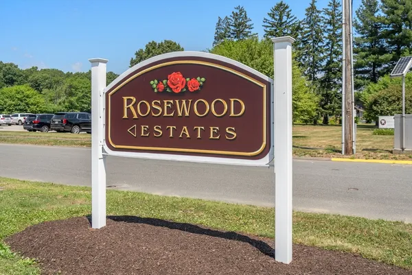 $209,900 | 9 Rosewood Lane, Unit 9, Southwick, MA 01077