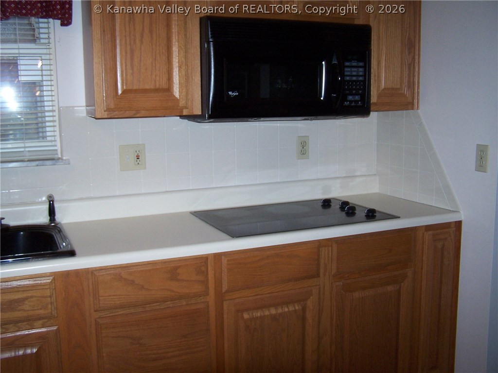543 Grandview Heights Road Point Pleasant, WV 25550 - Photo 3 of 15 Gallery Image 3