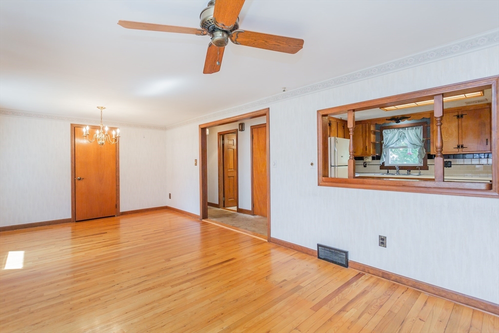 68 Redwood Road Somerset, MA 02726 - Photo 6 of 28 Gallery Image 6