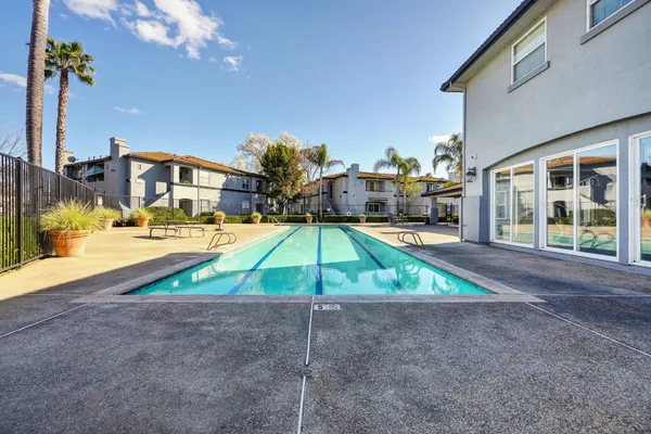 $345,000 | 5201 Laguna Oaks Drive, Unit 156, Elk Grove, CA 95758