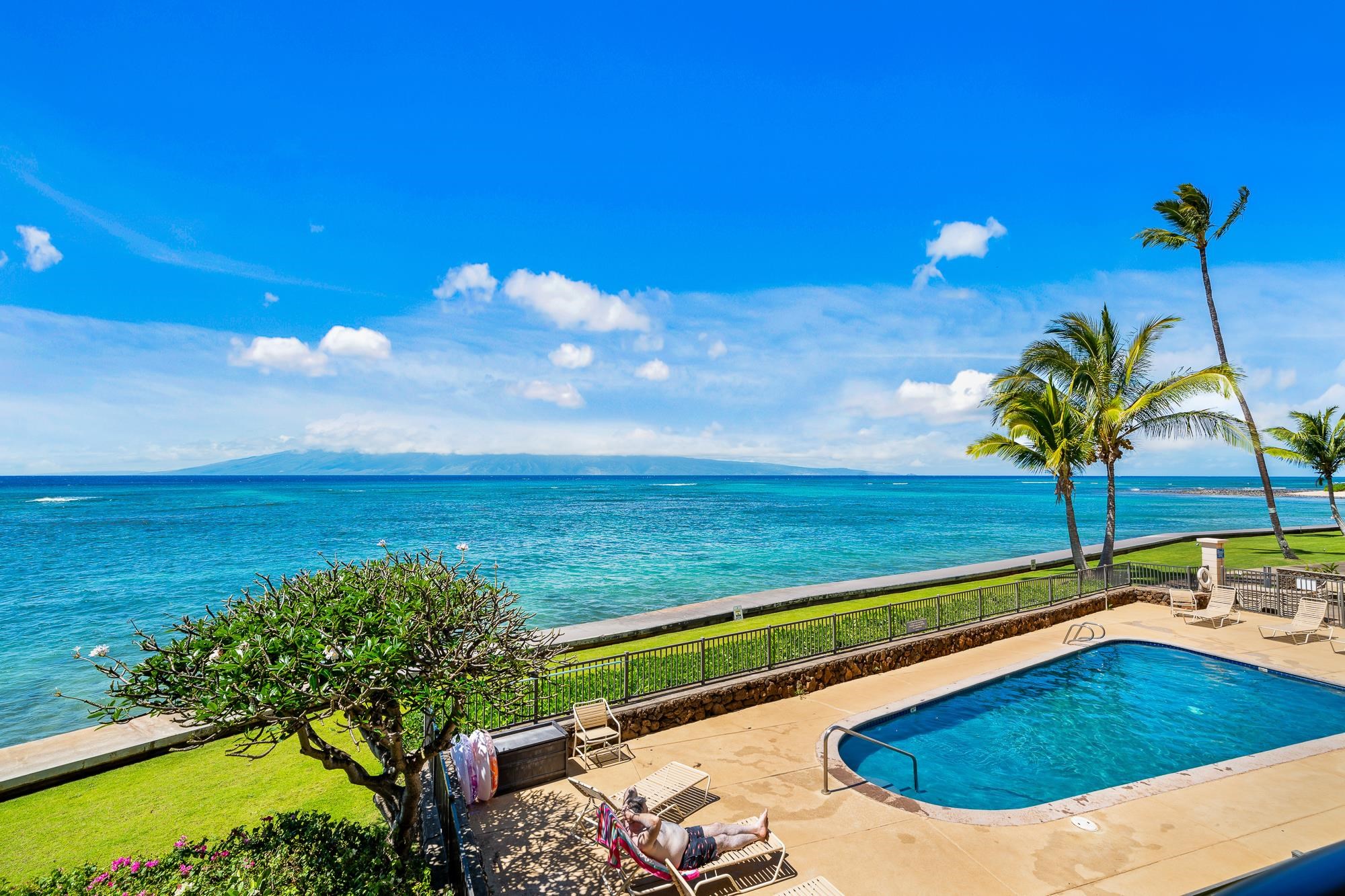 4471 Lower Honoapiilani Road, Unit 203 Lahaina, HI 96761 - Photo 36 of 40 a view of a tennis court
