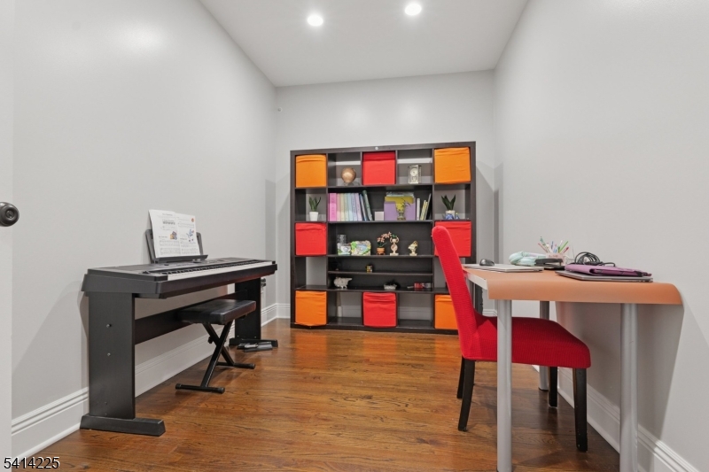 61 Mechanic Street Millburn, NJ 07041 - Photo 29 of 33