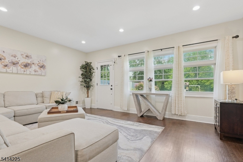 61 Mechanic Street Millburn, NJ 07041 - Photo 6 of 26