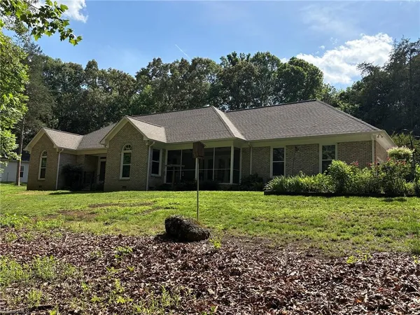 $699,500 | 221 Redfield Road, Mocksville, NC 27028