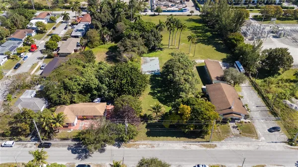 $6,000,000 | 11303 Northeast 13th Avenue, Miami, FL 33161