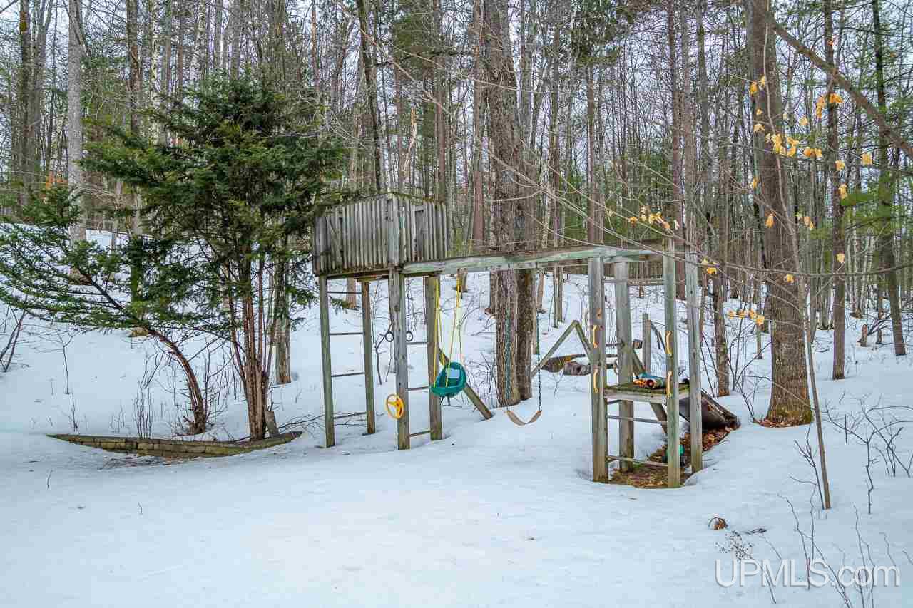 904 Willow Road Marquette, MI 49855 - Photo 33 of 38 Gallery Image 33