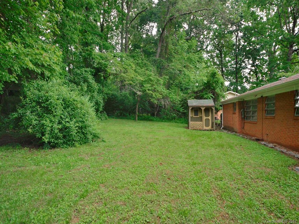 625 Loop Road Hendersonville, NC 28792 - Photo 11 of 12 Gallery Image 11