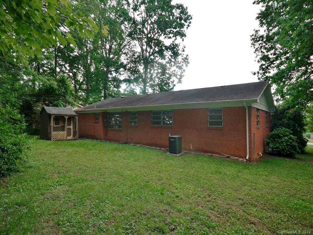 625 Loop Road Hendersonville, NC 28792 - Photo 12 of 12 Gallery Image 12