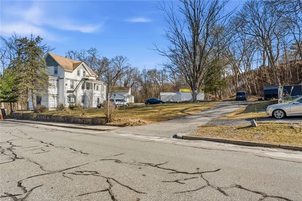 $1,500,000 | 413 Manville Road, Woonsocket, RI 02895