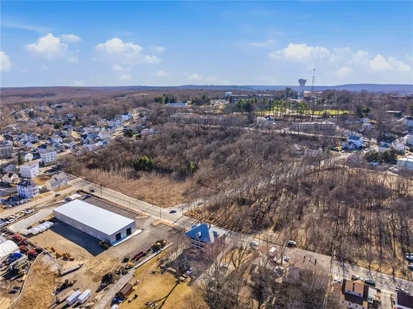 $1,500,000 | 413 Manville Road, Woonsocket, RI 02895