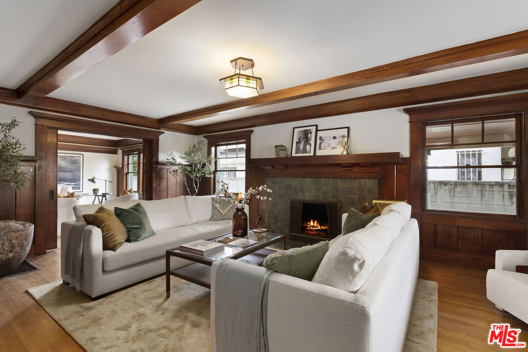 1274 3rd Avenue Los Angeles, CA 90019 - Photo 1 of 69