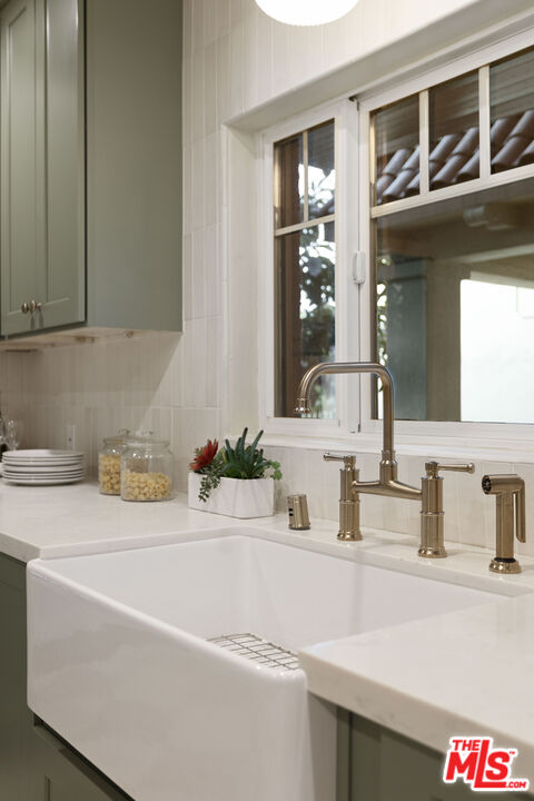 1274 3rd Avenue Los Angeles, CA 90019 - Photo 19 of 69