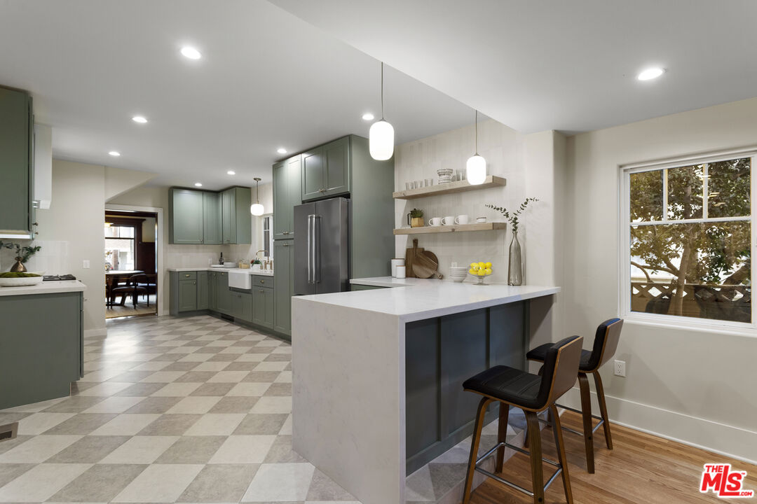 1274 3rd Avenue Los Angeles, CA 90019 - Photo 22 of 69