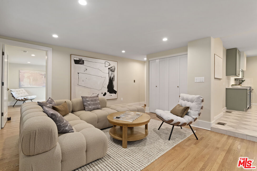 1274 3rd Avenue Los Angeles, CA 90019 - Photo 24 of 69