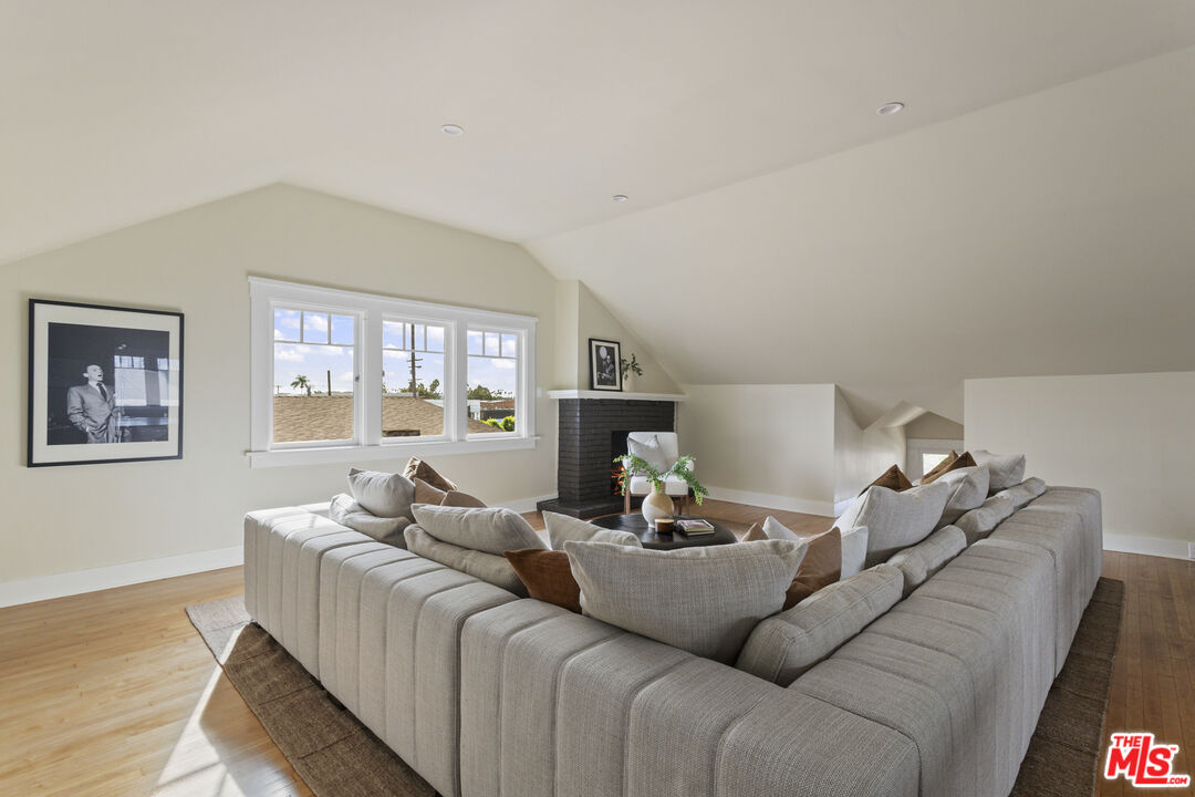 1274 3rd Avenue Los Angeles, CA 90019 - Photo 52 of 69