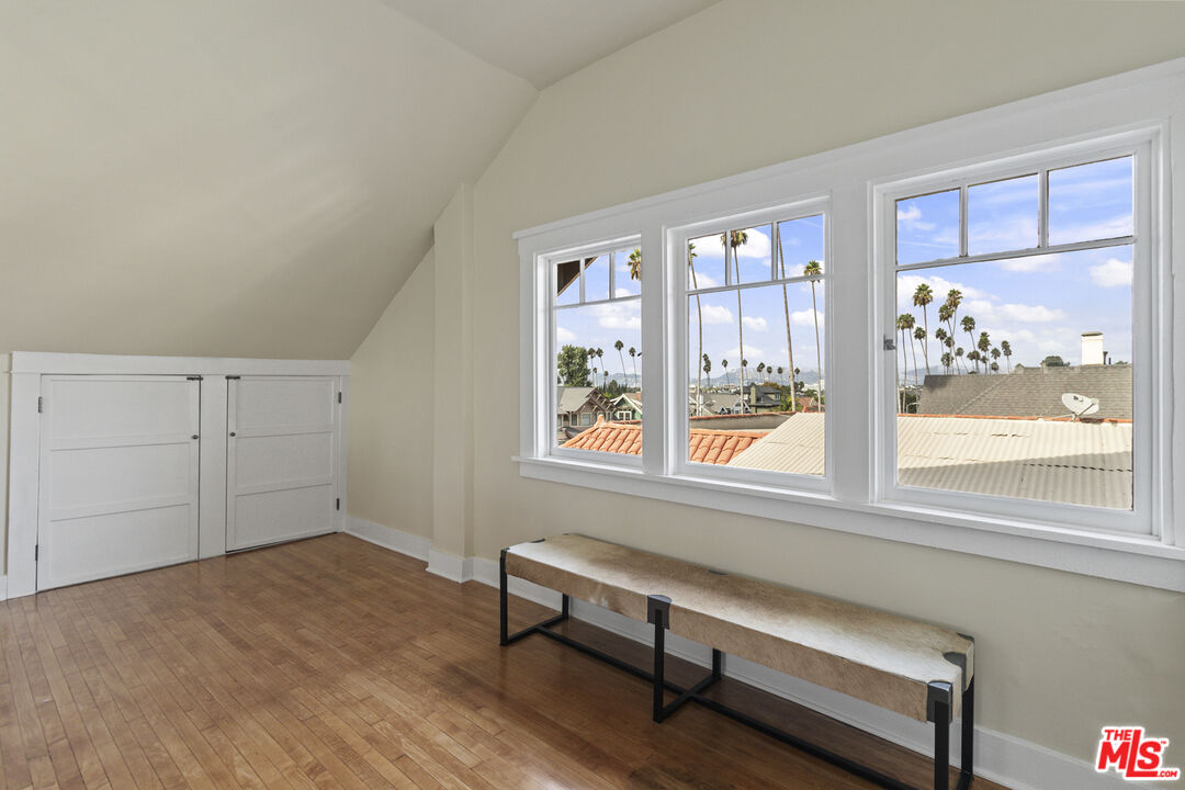 1274 3rd Avenue Los Angeles, CA 90019 - Photo 53 of 69