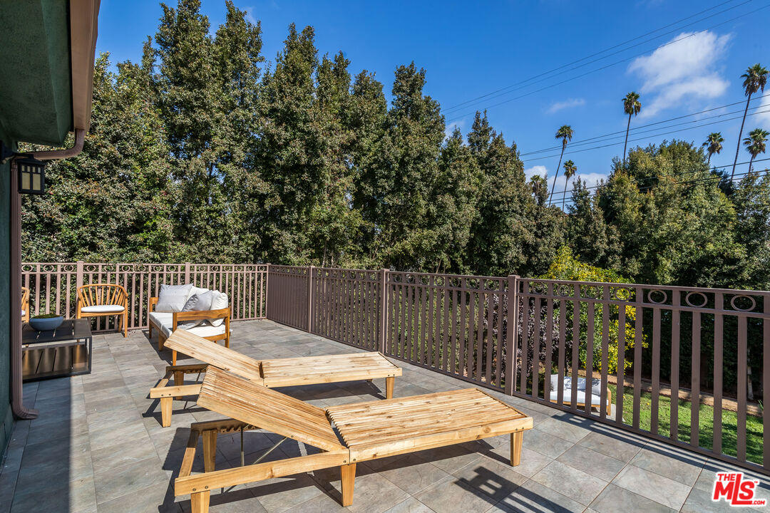 1274 3rd Avenue Los Angeles, CA 90019 - Photo 65 of 69