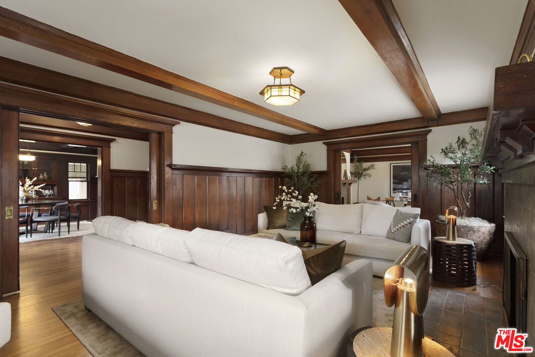 1274 3rd Avenue Los Angeles, CA 90019 - Photo 9 of 69