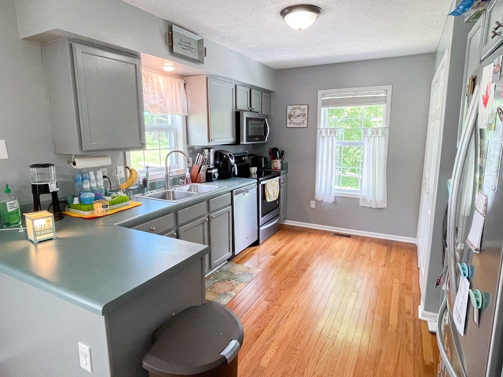 19174 Monroe Road Meadowview, VA 24361 - Photo 7 of 28 Gallery Image 7
