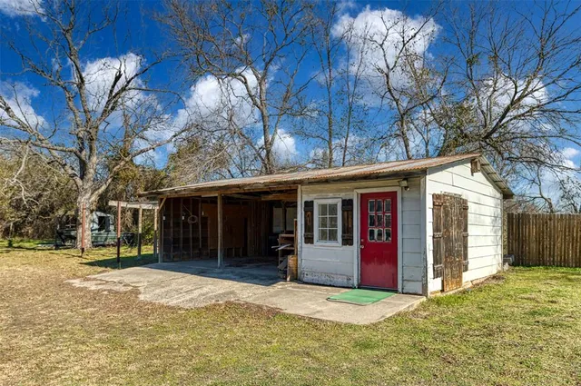 $1,800 | 1831 East Melissa Road, Melissa, TX 75454