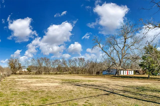 $1,800 | 1831 East Melissa Road, Melissa, TX 75454