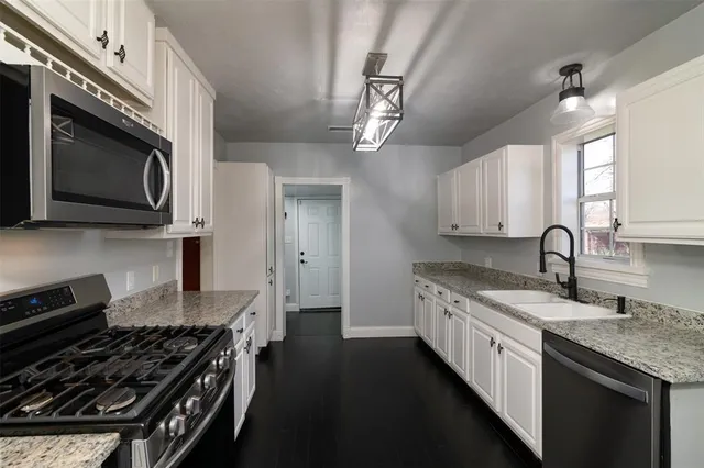 $1,800 | 1831 East Melissa Road, Melissa, TX 75454