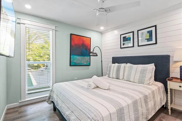 $1,500,000 | 201 72nd Street, Unit A & B, Holmes Beach, FL 34217