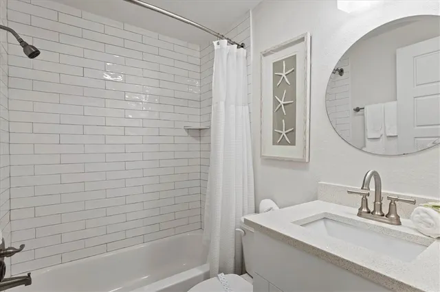 $1,500,000 | 201 72nd Street, Unit A & B, Holmes Beach, FL 34217