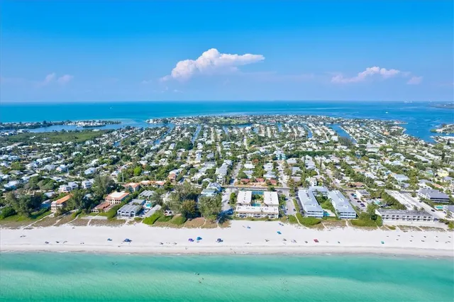 $1,500,000 | 201 72nd Street, Unit A & B, Holmes Beach, FL 34217