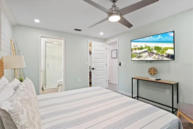 $1,500,000 | 201 72nd Street, Unit A & B, Holmes Beach, FL 34217