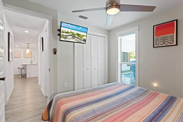 $1,500,000 | 201 72nd Street, Unit A & B, Holmes Beach, FL 34217