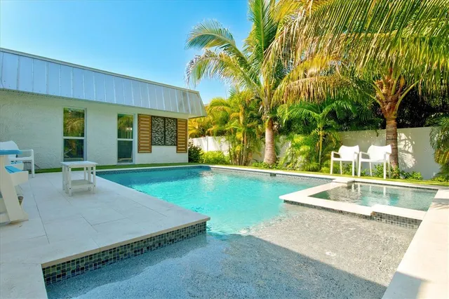 $1,500,000 | 201 72nd Street, Unit A & B, Holmes Beach, FL 34217