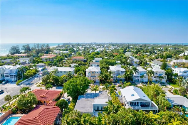 $1,500,000 | 201 72nd Street, Unit A & B, Holmes Beach, FL 34217
