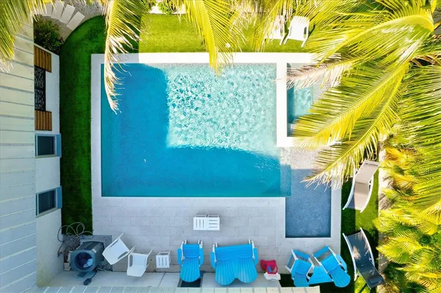 $1,500,000 | 201 72nd Street, Unit A & B, Holmes Beach, FL 34217