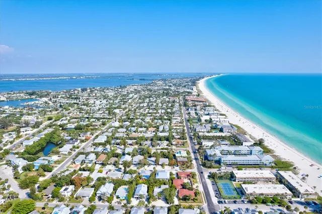 $1,500,000 | 201 72nd Street, Unit A & B, Holmes Beach, FL 34217