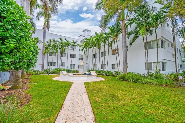 $2,500 | 1300 Pennsylvania Avenue, Unit 307, Miami Beach, FL 33139