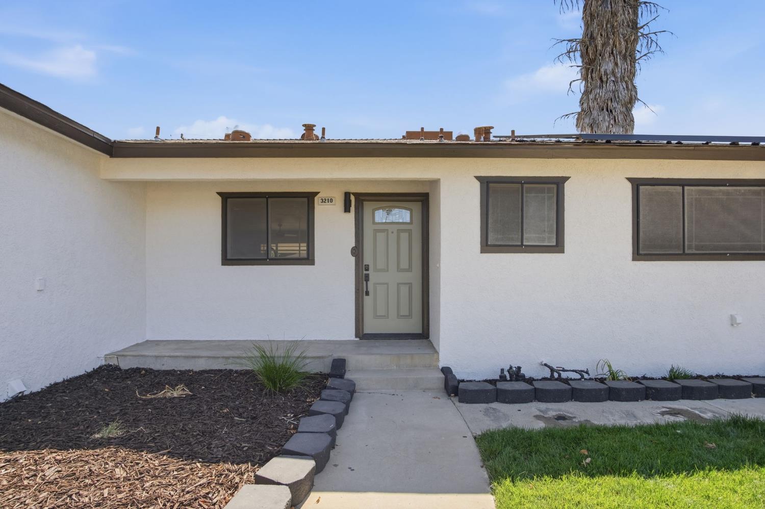 3210 Shamrock Avenue Merced, CA 95340 - Photo 5 of 29