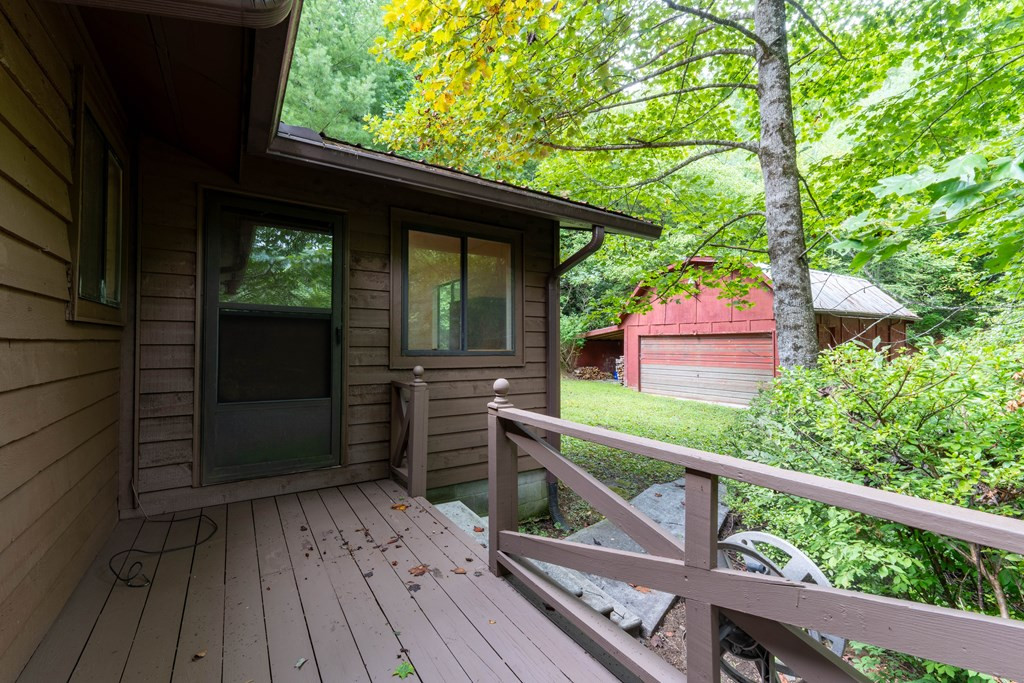 335 Davis Creek Road Murphy, NC 28906 - Photo 7 of 20