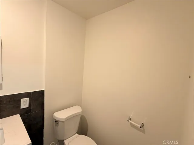 $2,600 | 988 Valencia Street, Unit 3, Costa Mesa, CA 92626