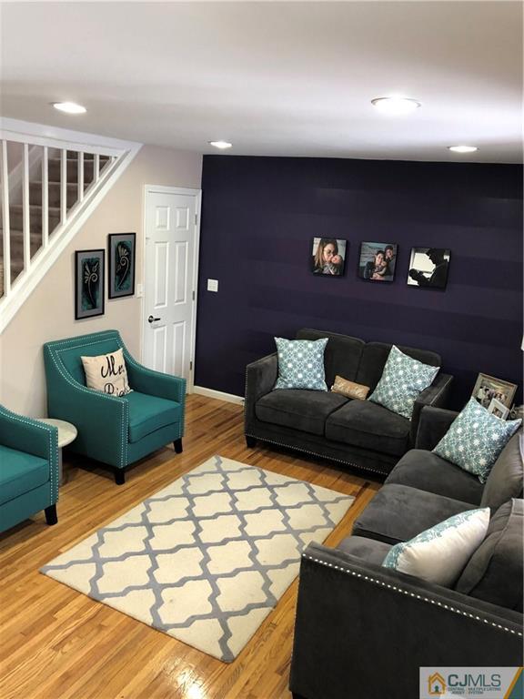 33 Highview Road East Brunswick, NJ 08816 - Photo 2 of 23 Gallery Image 2
