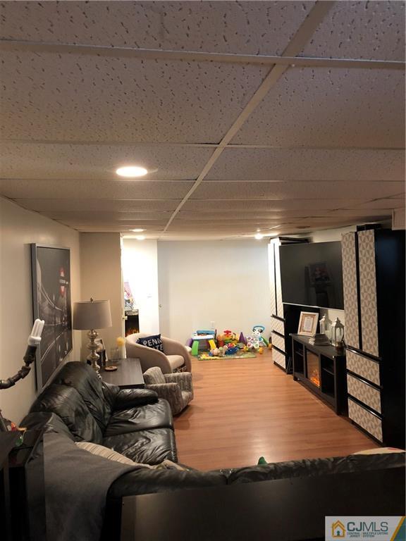 33 Highview Road East Brunswick, NJ 08816 - Photo 18 of 23 Gallery Image 18