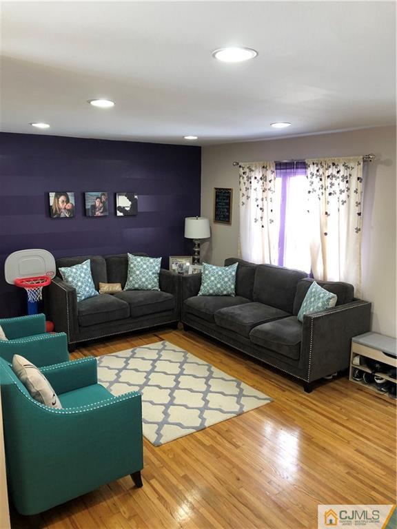 33 Highview Road East Brunswick, NJ 08816 - Photo 3 of 23 Gallery Image 3