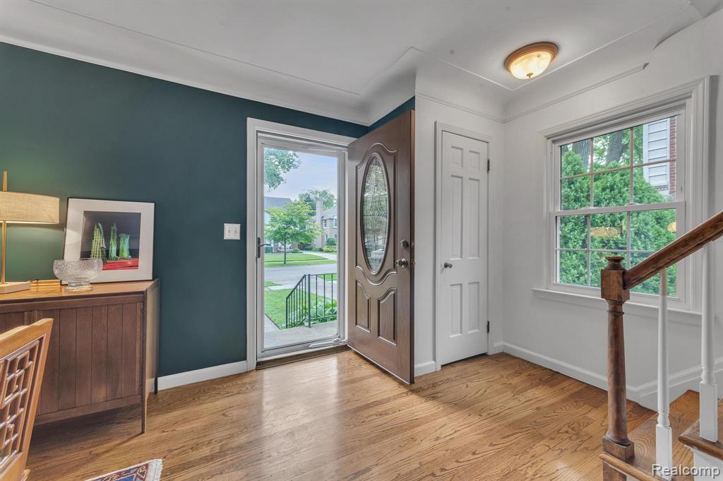 421 Maison Road Grosse Pointe Farms, MI 48236 - Photo 4 of 44