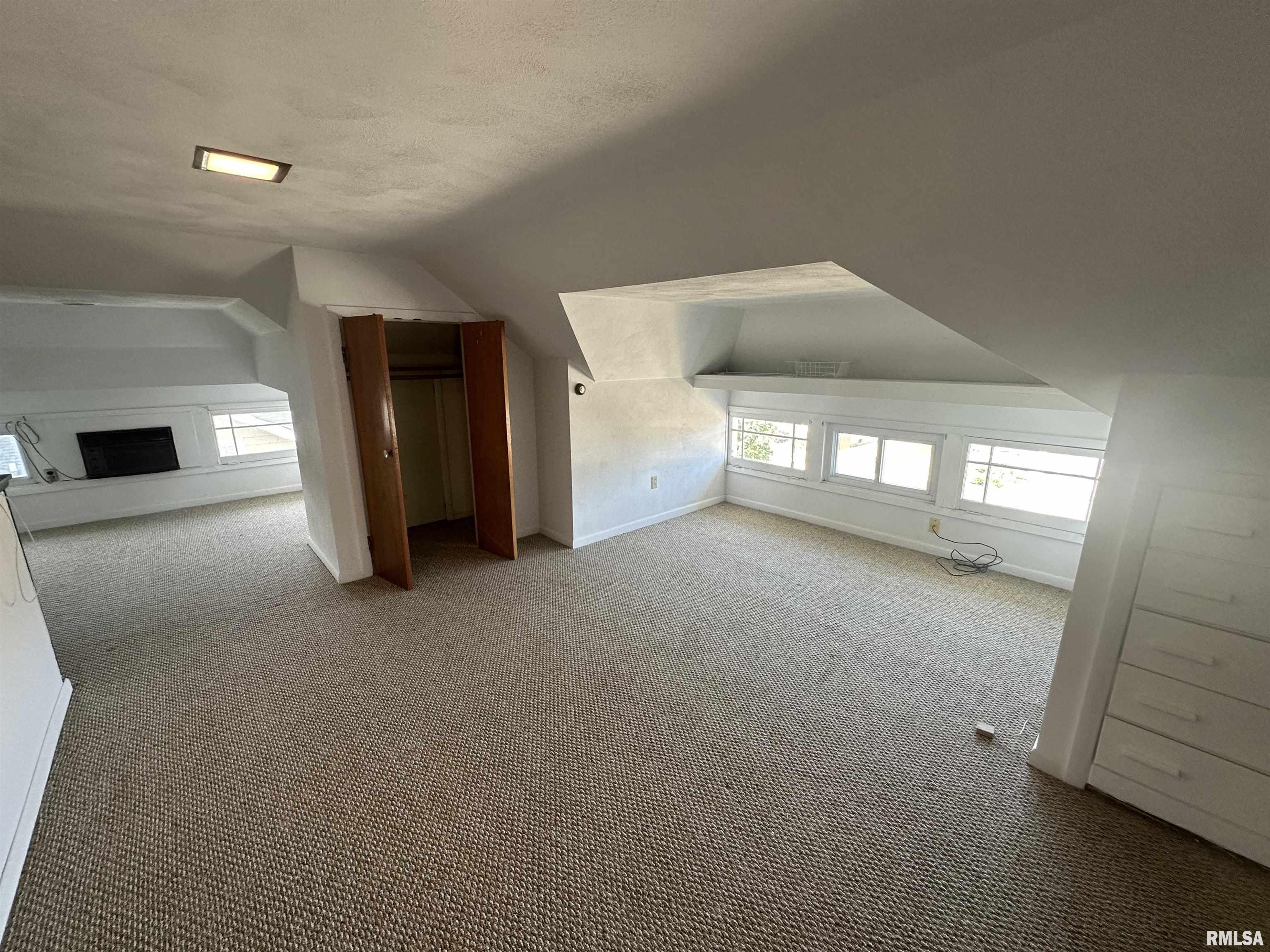 540 North Main Street, Unit B Morton, IL 61550 - Photo 3 of 23