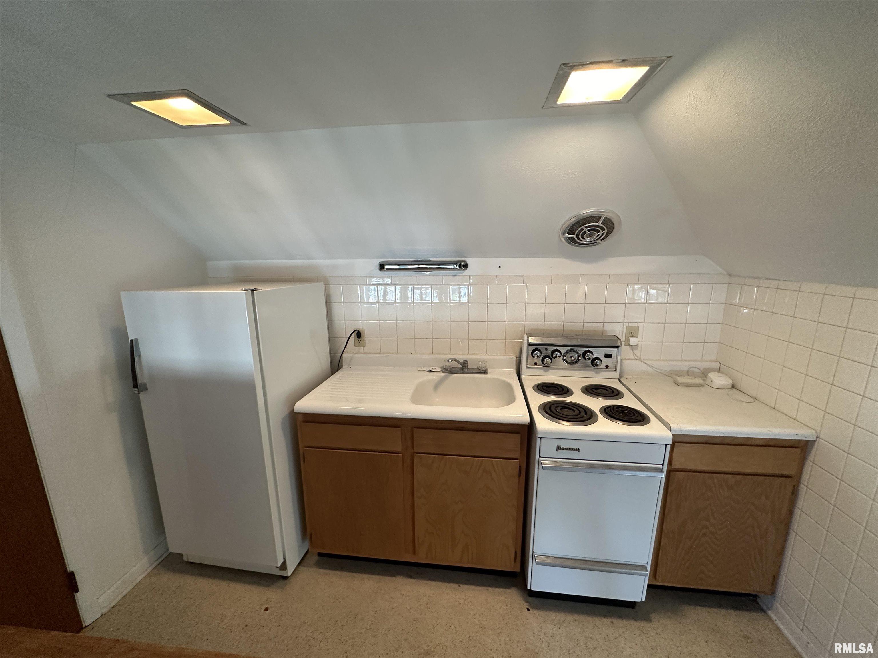 540 North Main Street, Unit B Morton, IL 61550 - Photo 10 of 23