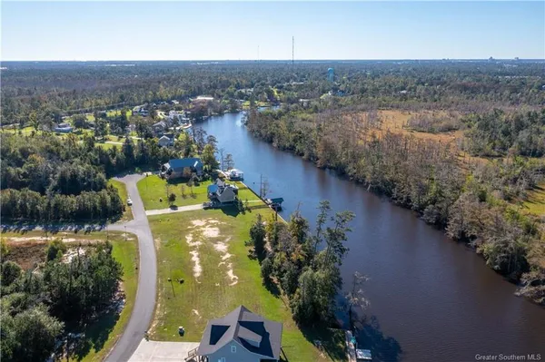 $164,999 | 3915 River Moss Lane, Westlake, LA 70669