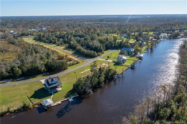 $164,999 | 3915 River Moss Lane, Westlake, LA 70669