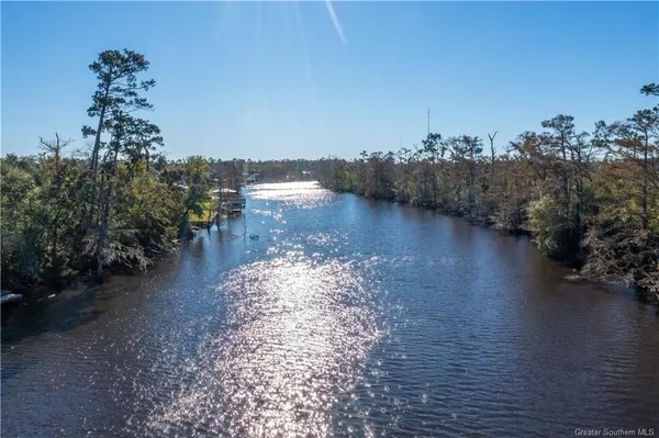 $164,999 | 3915 River Moss Lane, Westlake, LA 70669