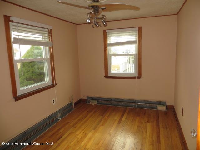 110 Waldron Road Toms River, NJ 08753 - Photo 7 of 10 Waldron (31)