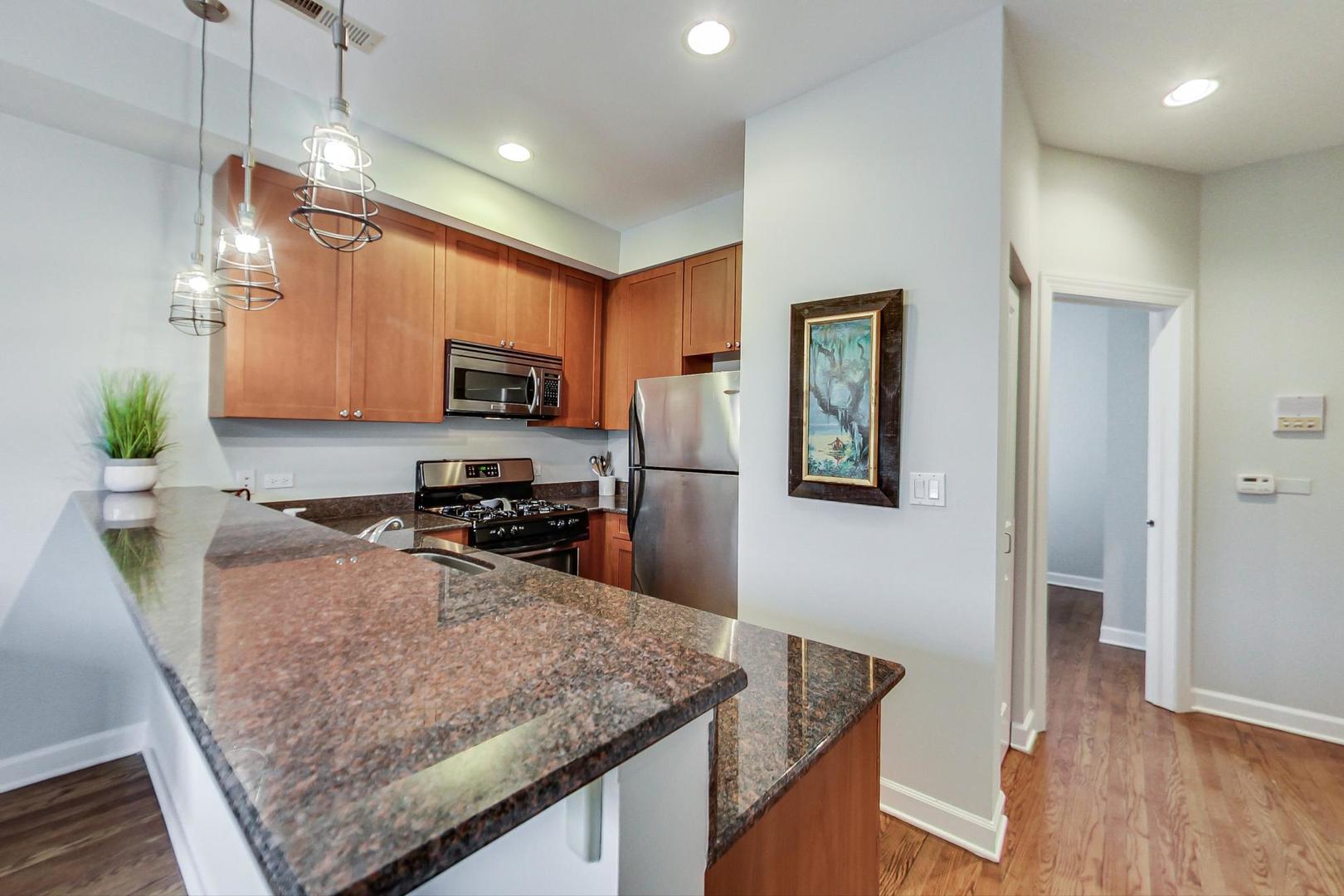 3908 North Wolcott Avenue, Unit 2 Chicago, IL 60613 - Photo 11 of 28